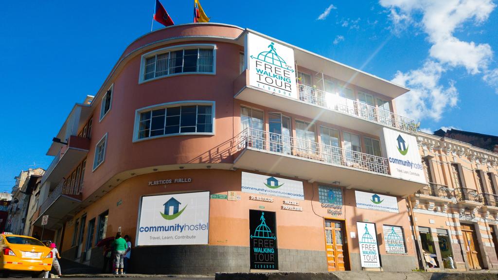 https://hosteljobs.net/sites/default/files/Community-Hostel-Quito-Ecuador-building-street-view-signs.jpg